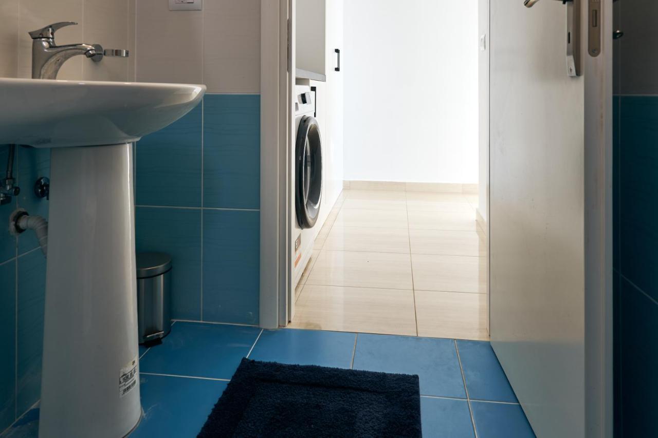 The Garrison Apartment Sarande Bagian luar foto