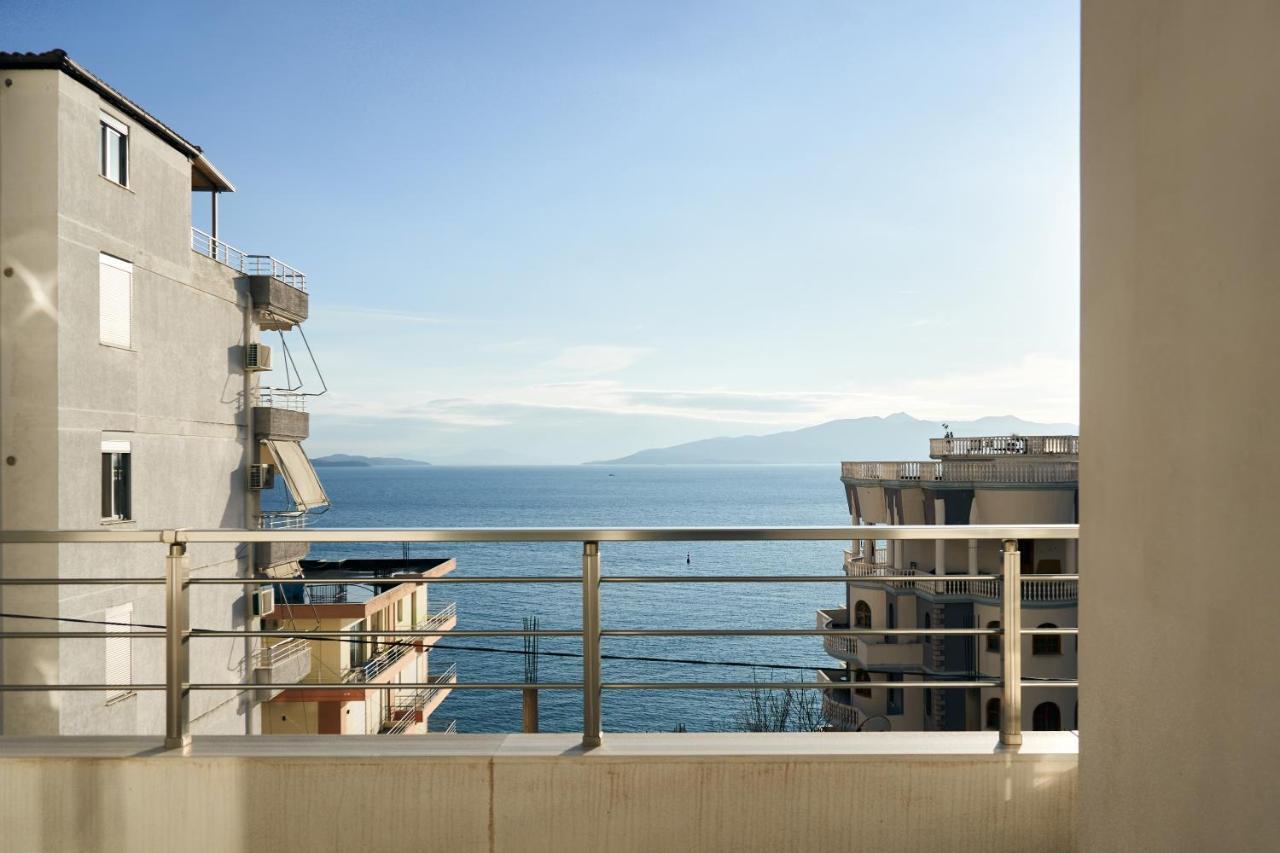 The Garrison Apartment Sarande Bagian luar foto